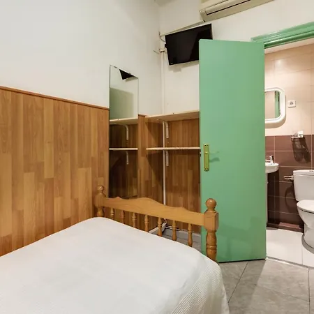 Oliveta Budget Guest house Barcelona